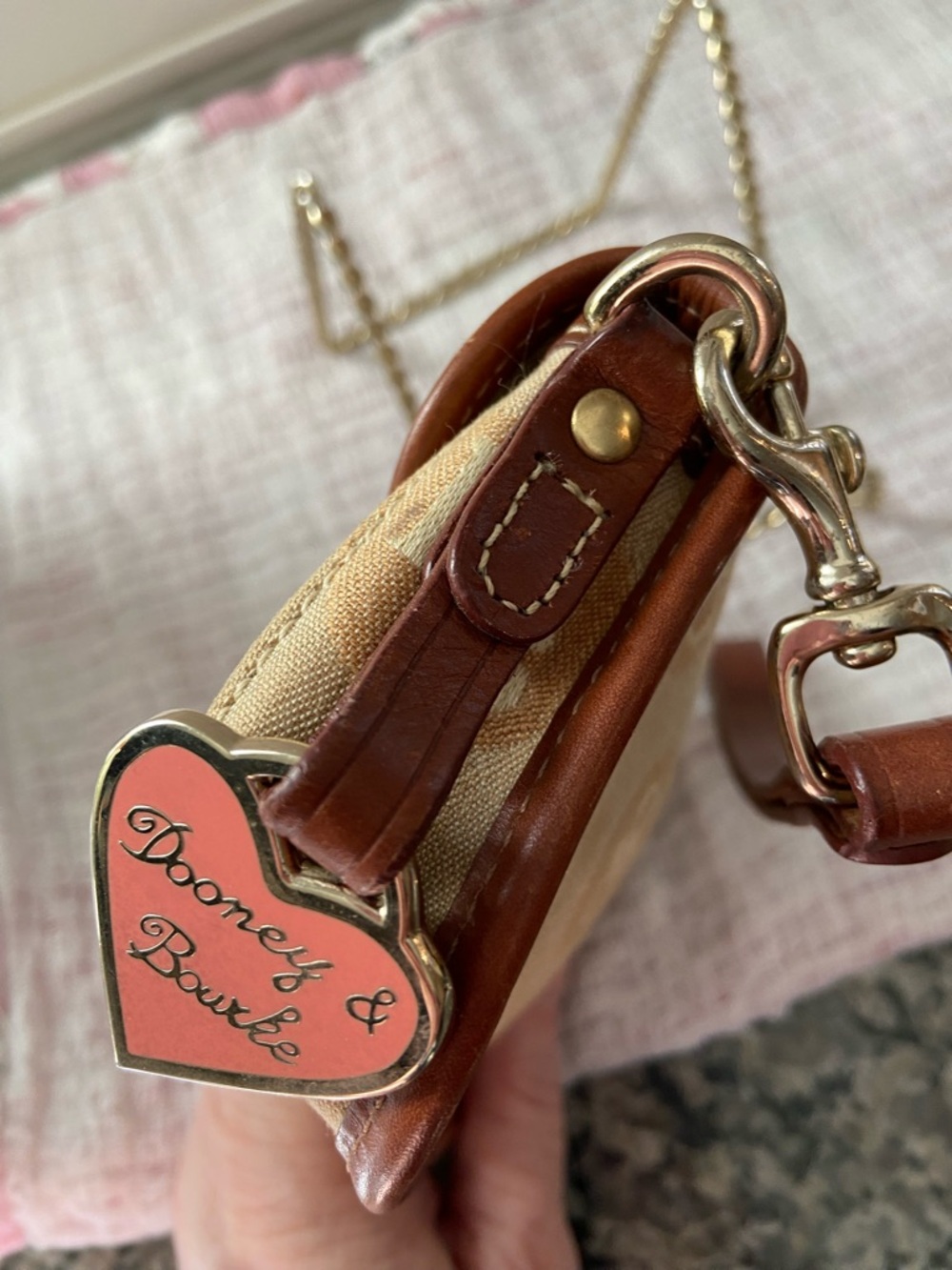 Dooney & Bourke EUC signature Flap Wristlet - Picture 8 of 12